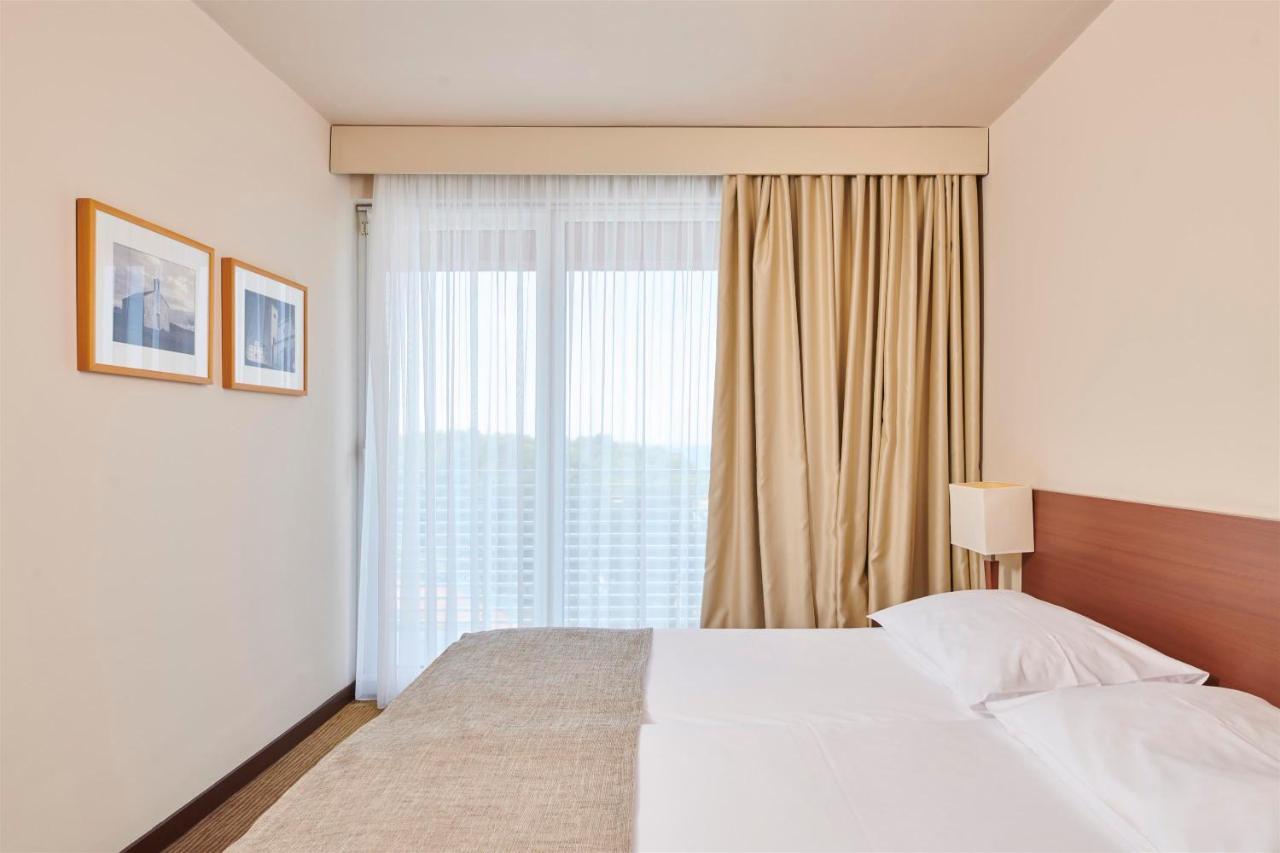 פורץ Hotel Albatros Plava Laguna מראה חיצוני תמונה