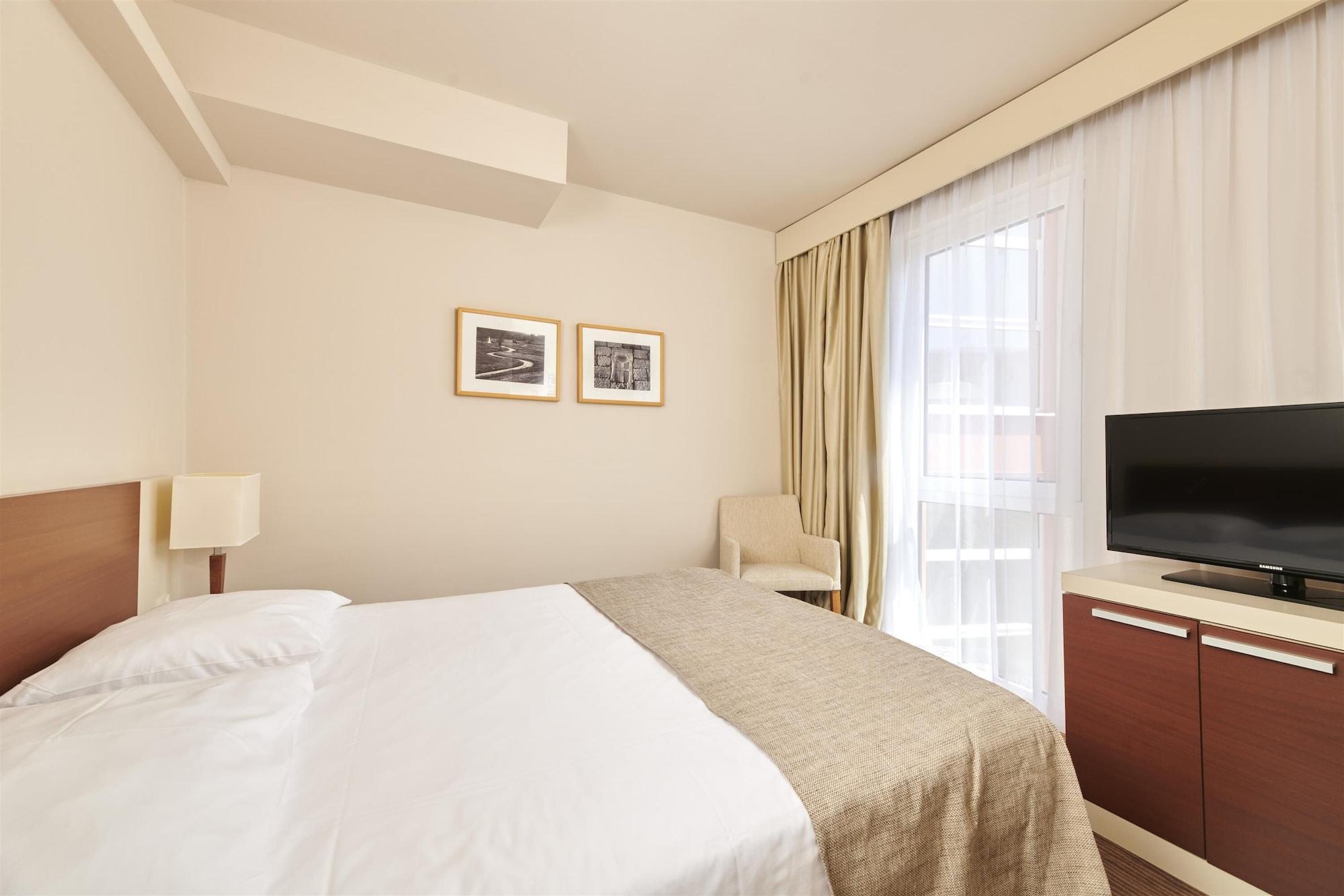 פורץ Hotel Albatros Plava Laguna מראה חיצוני תמונה