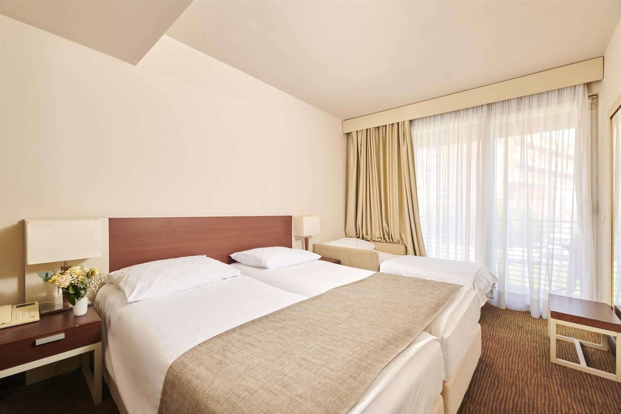 פורץ Hotel Albatros Plava Laguna מראה חיצוני תמונה
