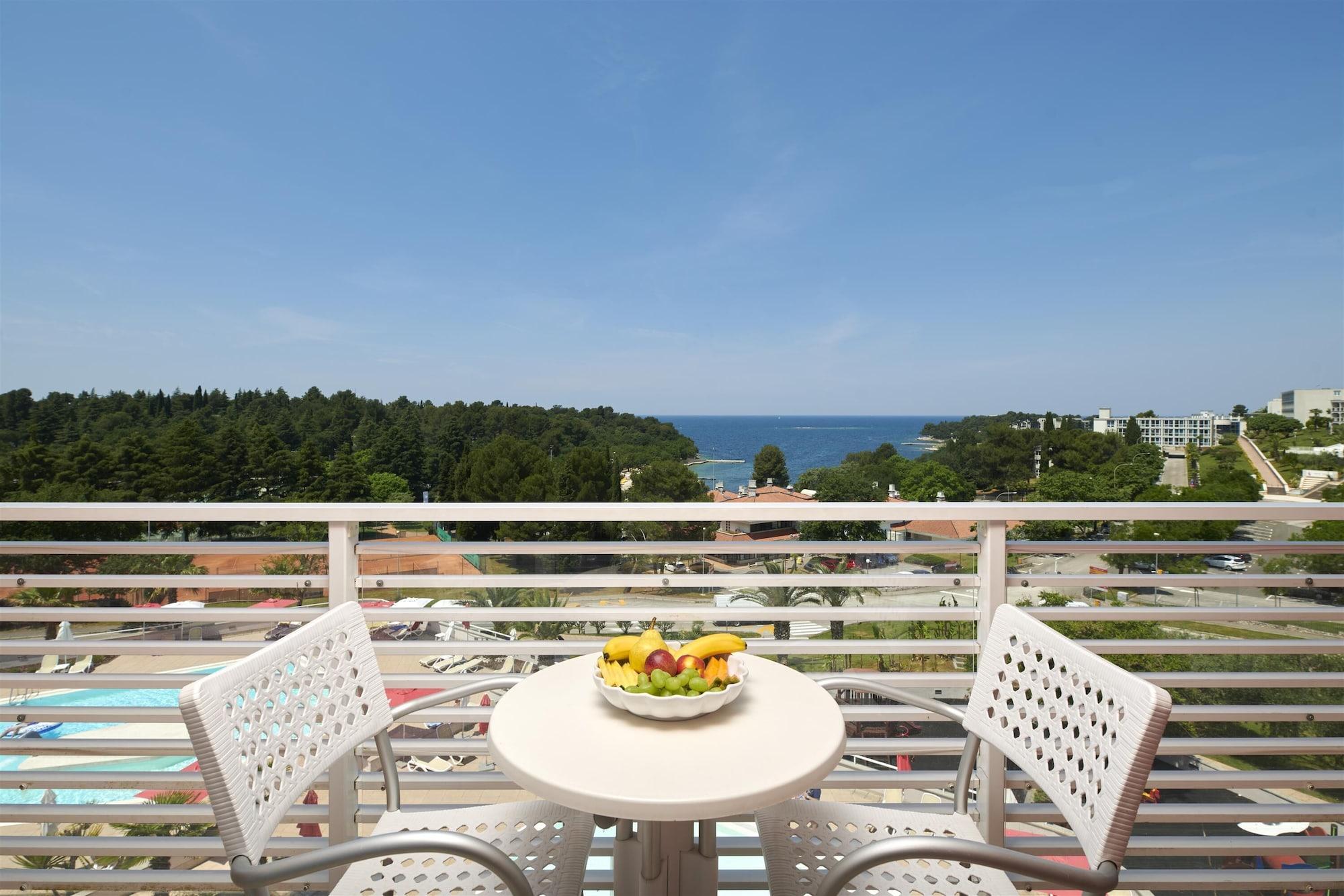 פורץ Hotel Albatros Plava Laguna מראה חיצוני תמונה