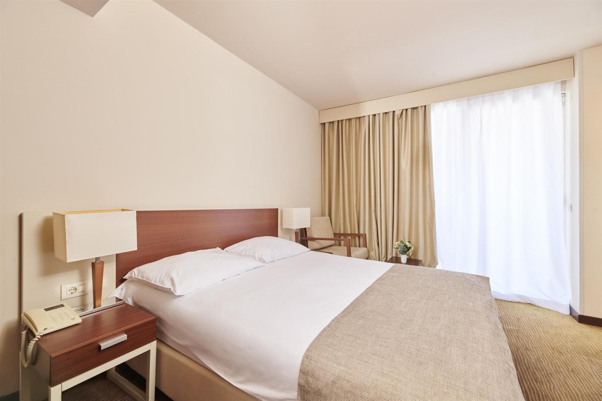 פורץ Hotel Albatros Plava Laguna מראה חיצוני תמונה