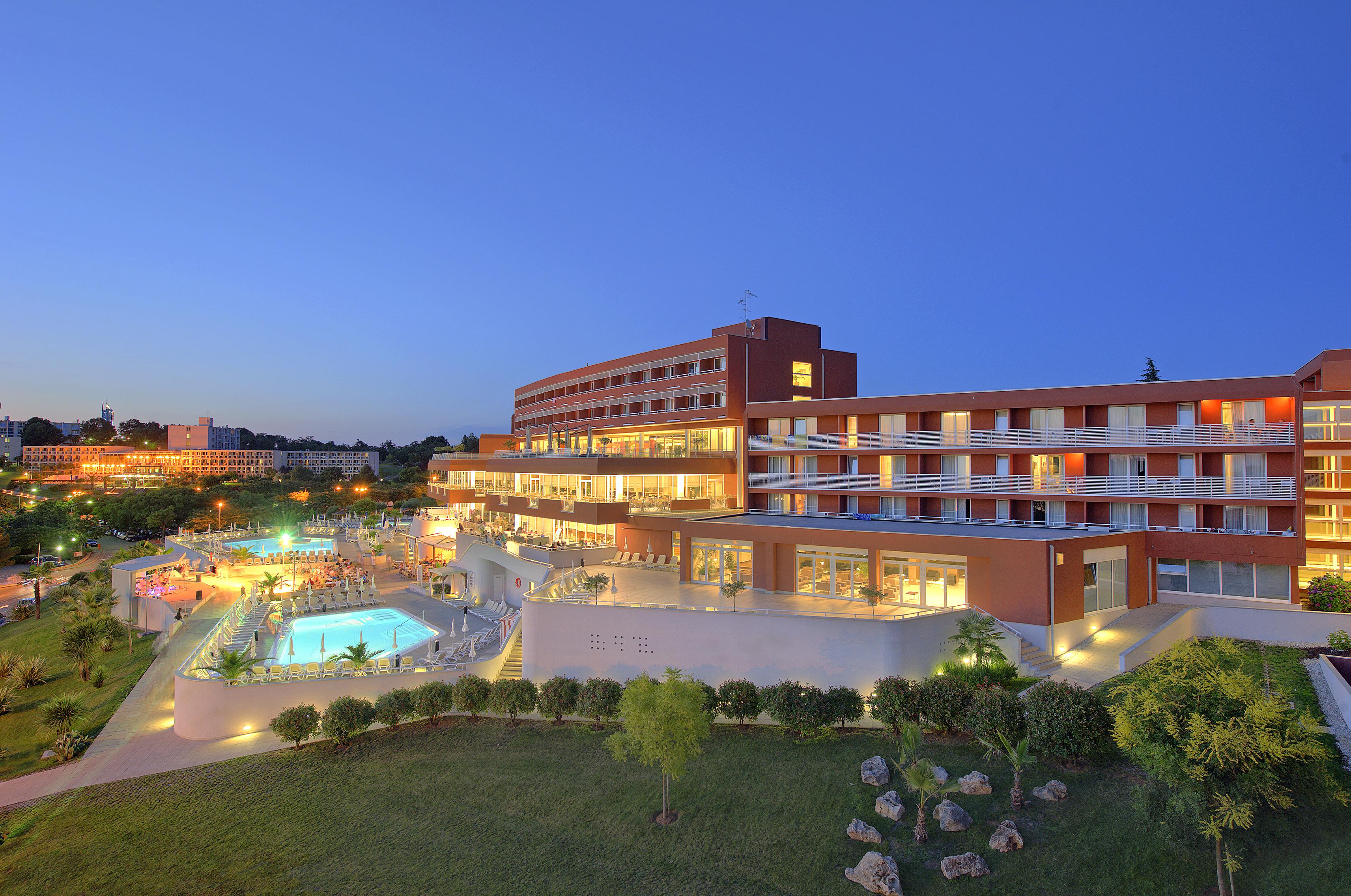 פורץ Hotel Albatros Plava Laguna מראה חיצוני תמונה