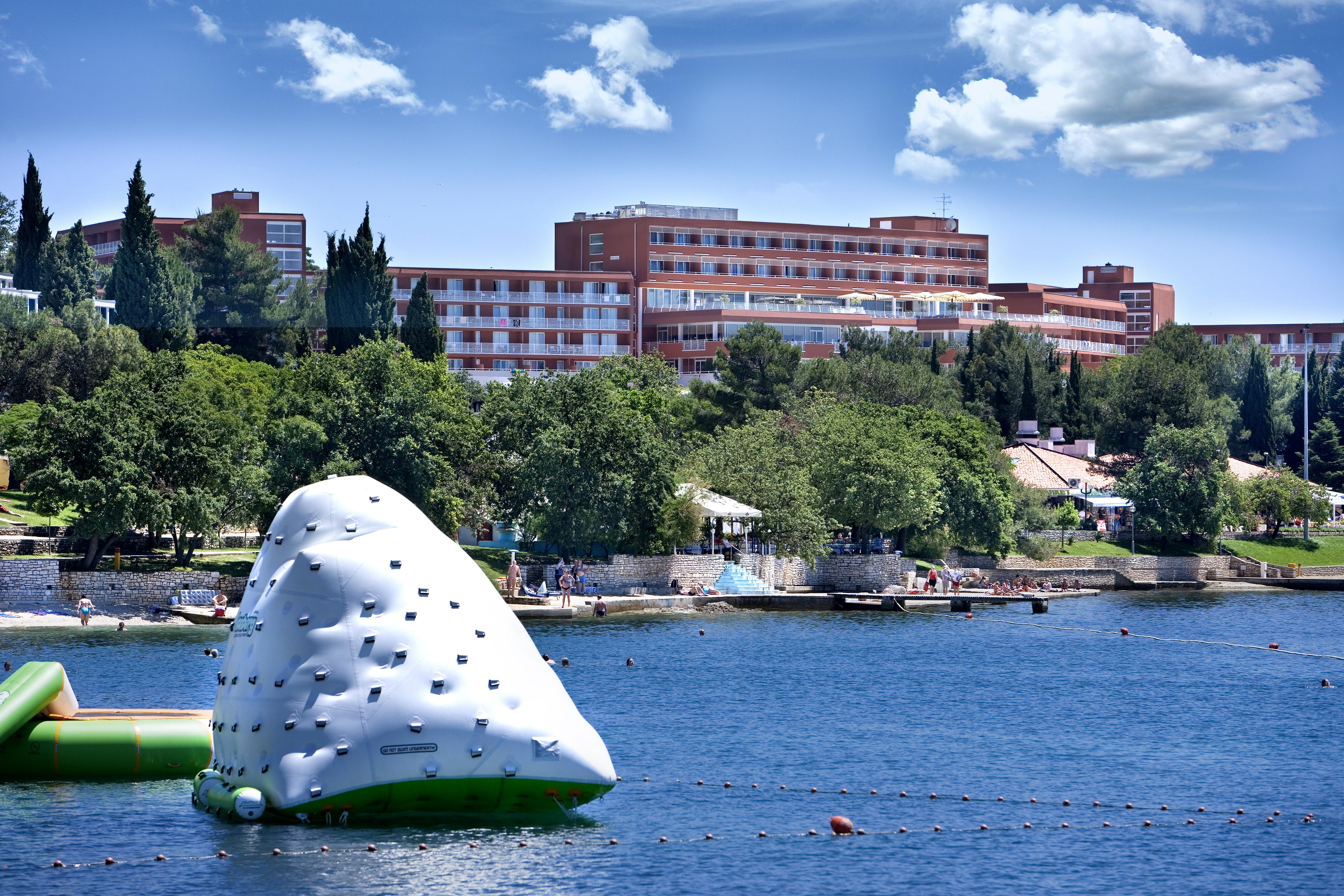 פורץ Hotel Albatros Plava Laguna מראה חיצוני תמונה